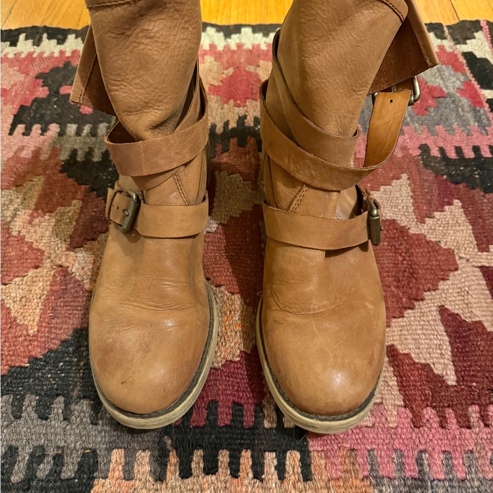 Women's Tan Leather Combat Boots